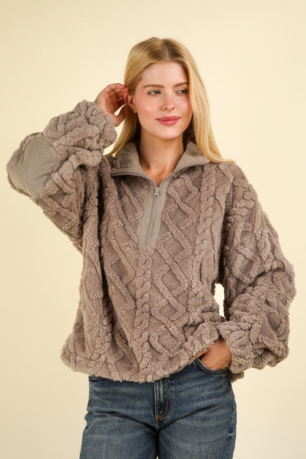 Fuzzy Fleece Cable Top